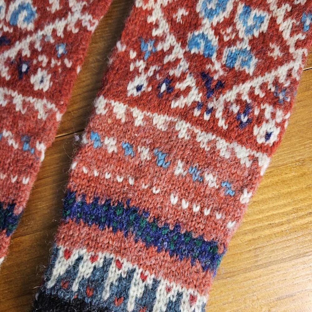 Hand-Knit Patterned Wool Socks - Picture 3 of 4